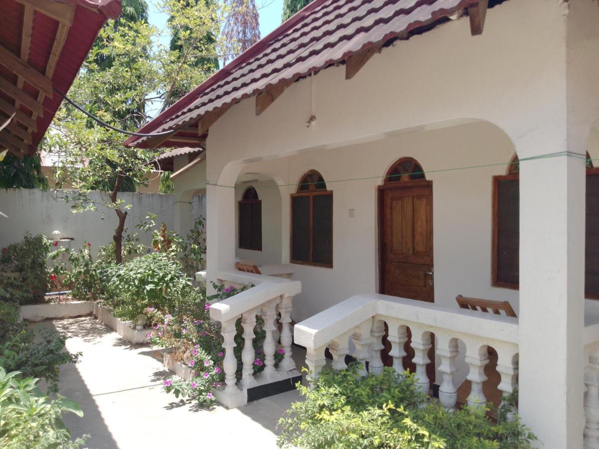H & H Bungalows 눙귀 외부 사진