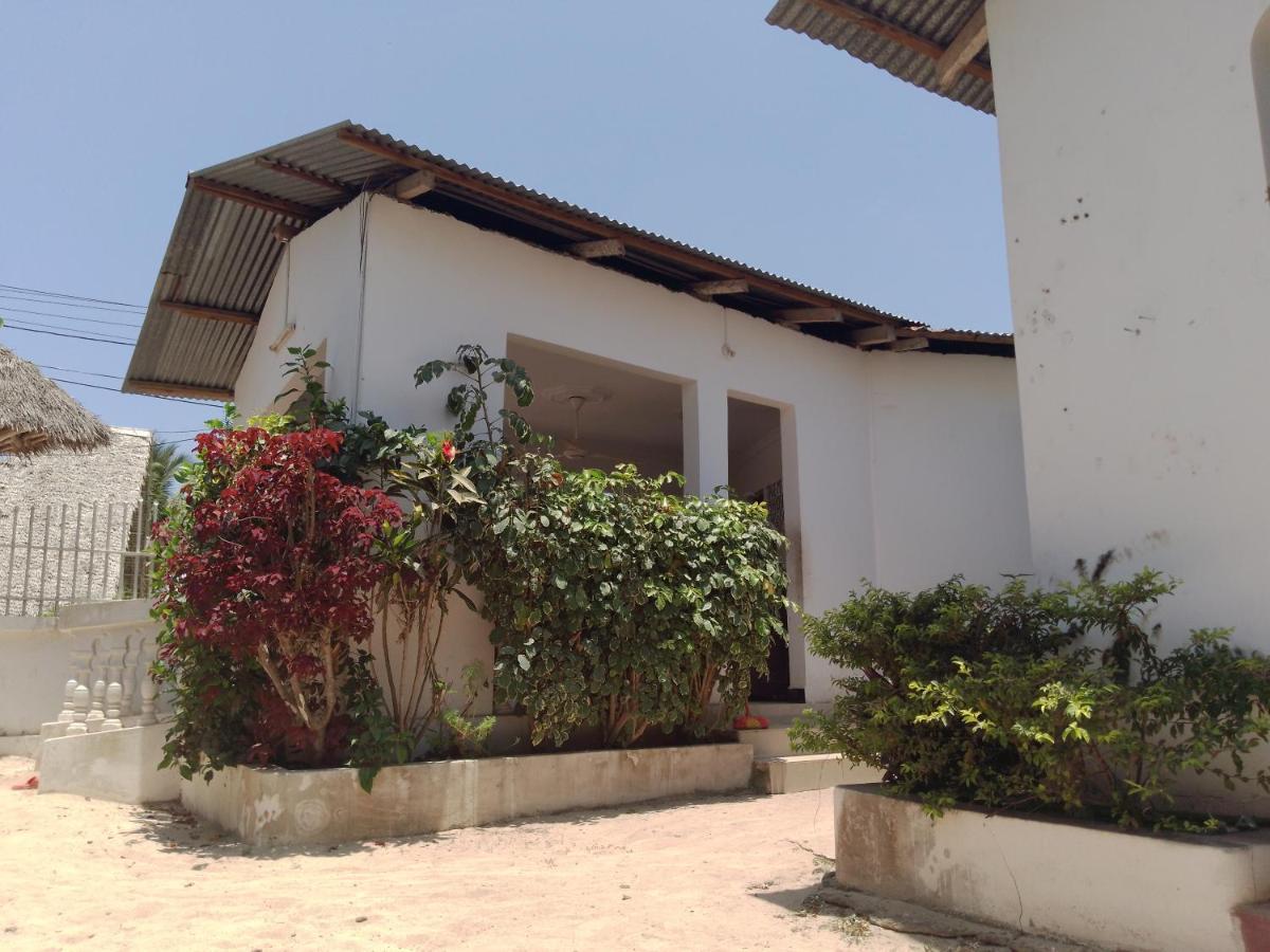 H & H Bungalows 눙귀 외부 사진